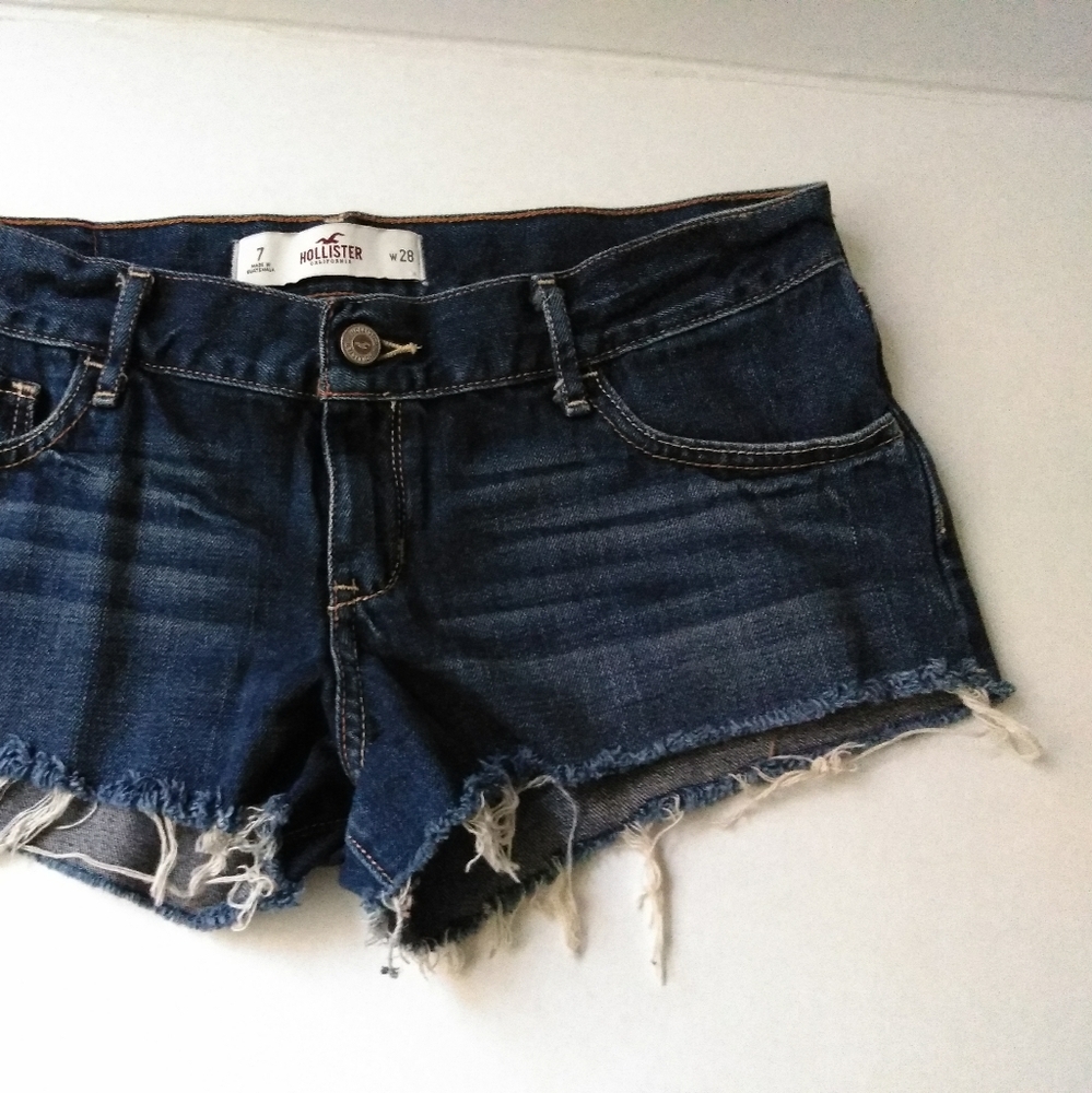 Shorts - Picture 2 of 5